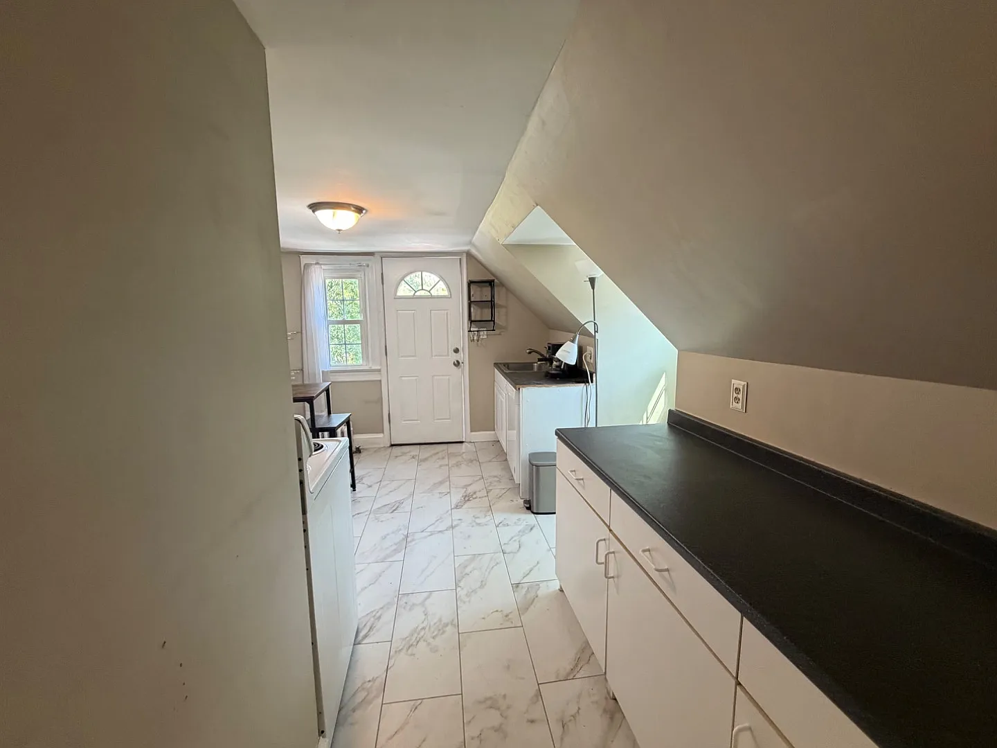 1 bed, 1.0 bath, 1000 sqft, $1,850 — Photo 2