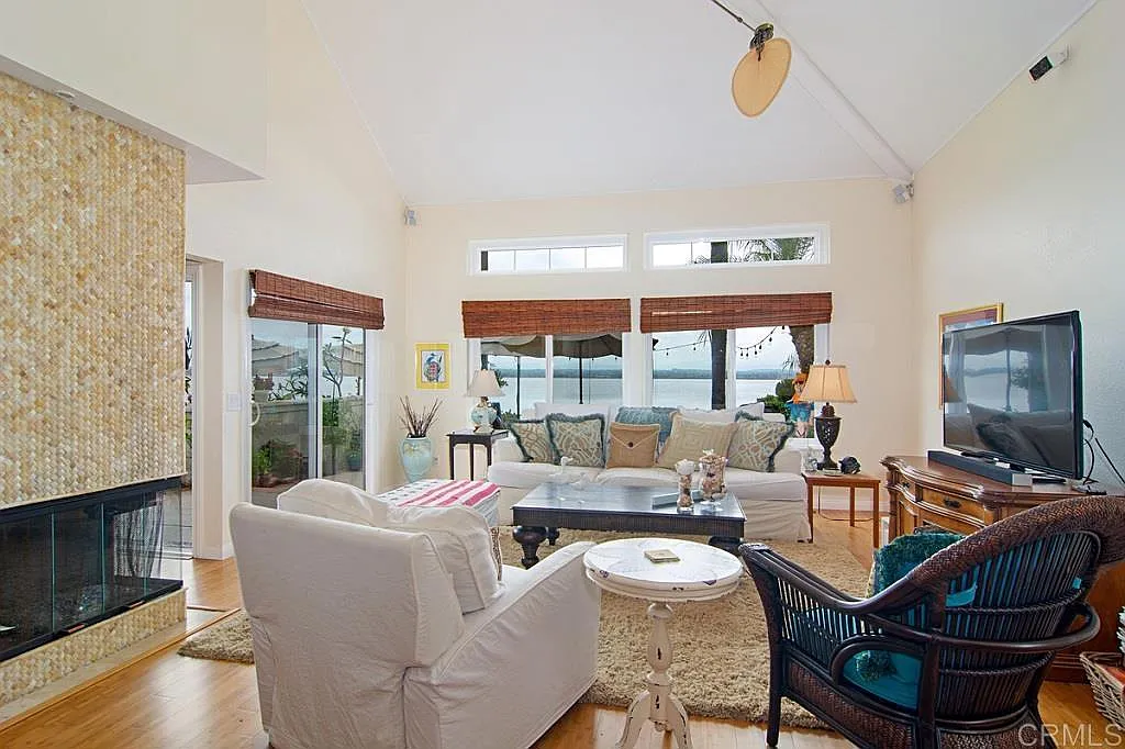 3 bed, 1969 sqft, $6,000 — Photo 2