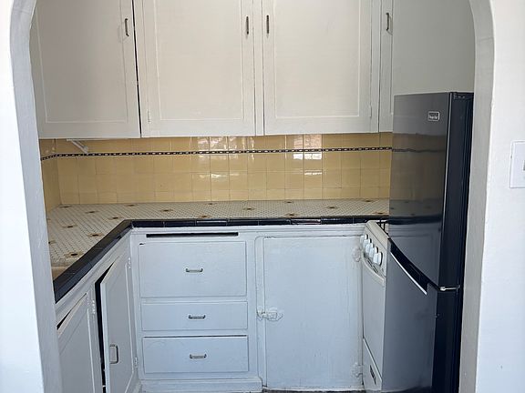 3rd image of 120 S 300 E APT 307
