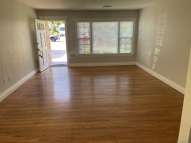 2119 Missouri St — Photo 3