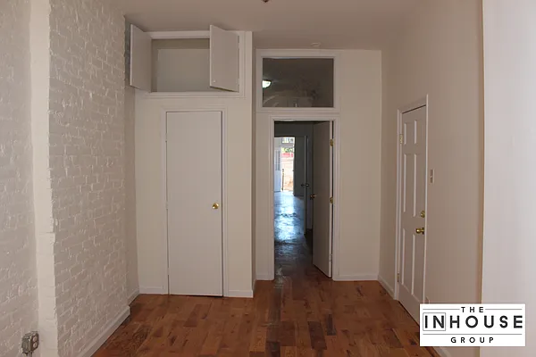 Rented by The InHouse Group | media 33