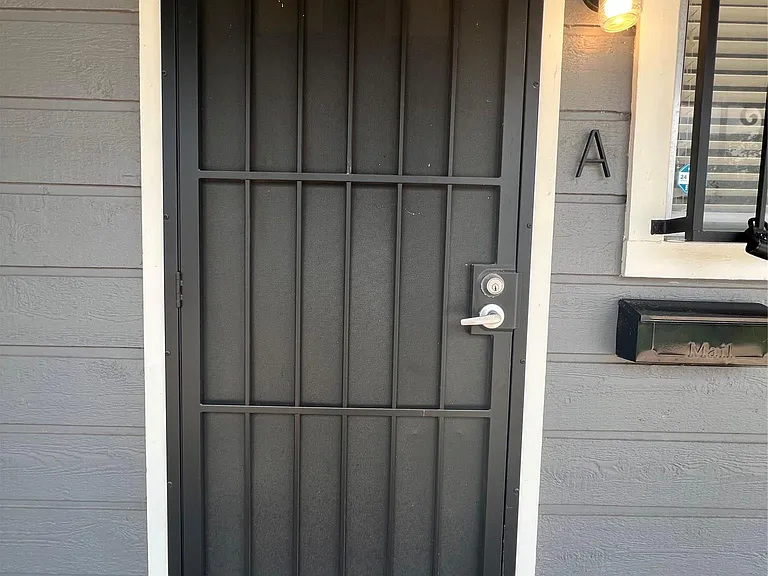 6005 Cameron Rd #A — Photo 2