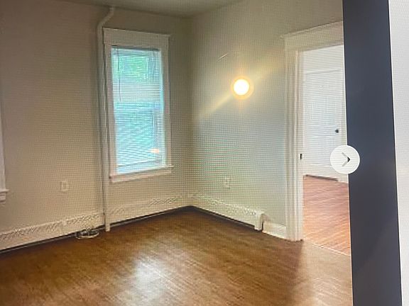 5th image of 30 W Madison Ave #1