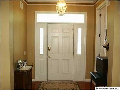 2nd image of 73 Oakmont Ln