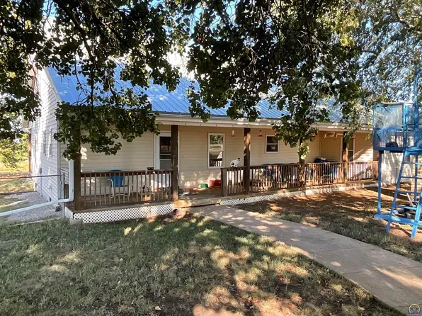 432 Kingman Rd, Quenemo, KS 66528