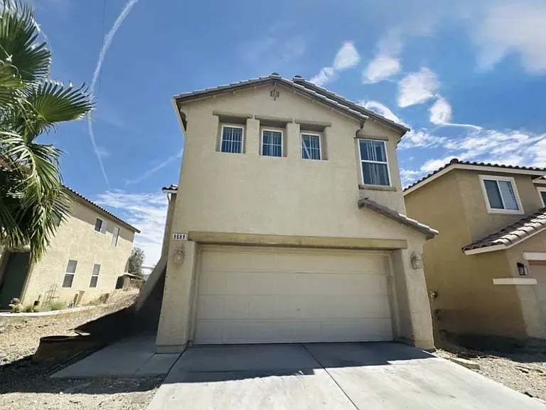 8688 Mesquite Hills St — Photo 1