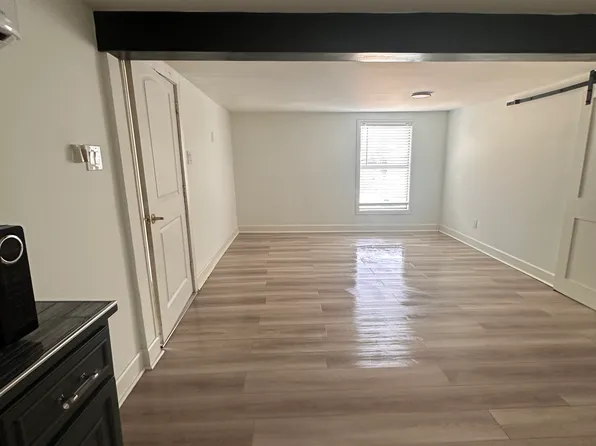 903 S Beacon St, Dallas, TX 75223