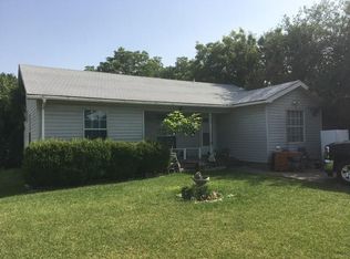 820 Crockett St, Garland, TX 75040