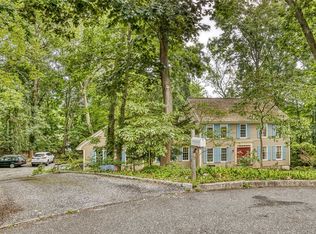 3 Wainscott Ln, East Setauket, NY 11733