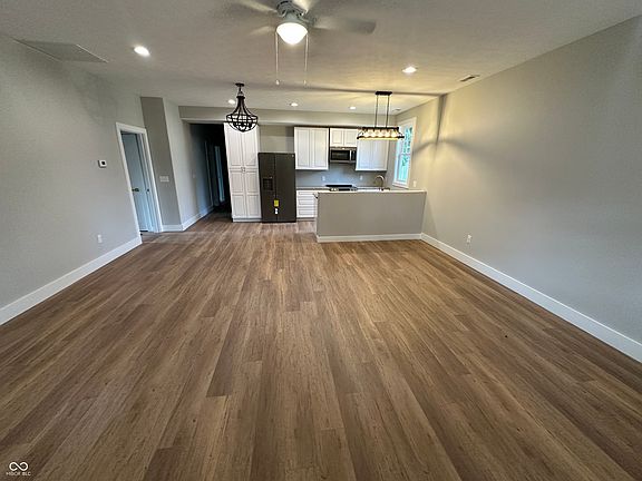 5th image of 48 W Clay St
