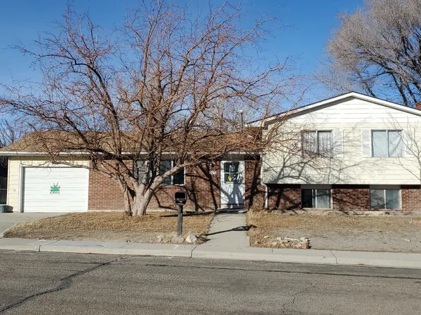 215 Elm St, Green River, WY 82935