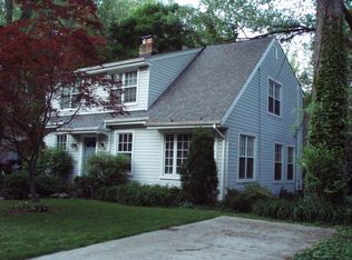 2207 Military Rd, Arlington, VA 22207