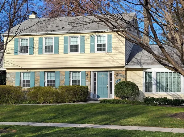 505 Goldsborough Dr, Rockville, MD 20850