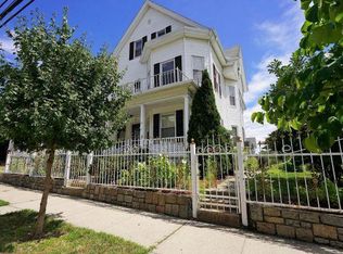 25 Huxley Ave, Providence, RI 02908