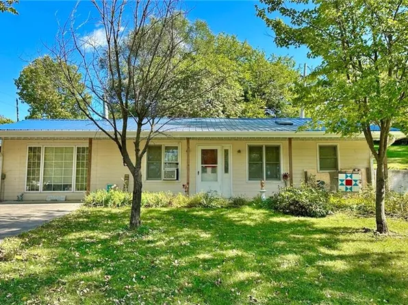 71102 E Leisure Lake Dr, Trenton, MO 64683