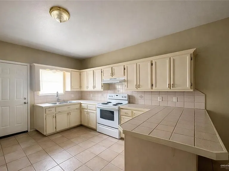 3802 Clavel St #2 — Photo 2
