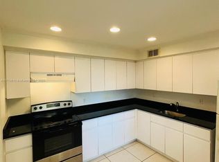 724 NE 4th St APT 4, Hallandale Beach, FL 33009