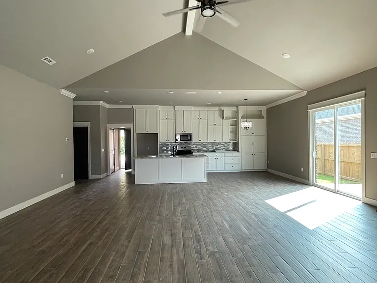 480 Rosedale Pl — Photo 9