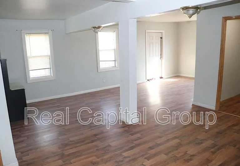 524 Summit Ave — Photo 9
