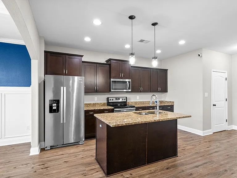 1236 Winterset Dr — Photo 11