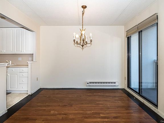 5th image of 300 High Point Dr APT 613