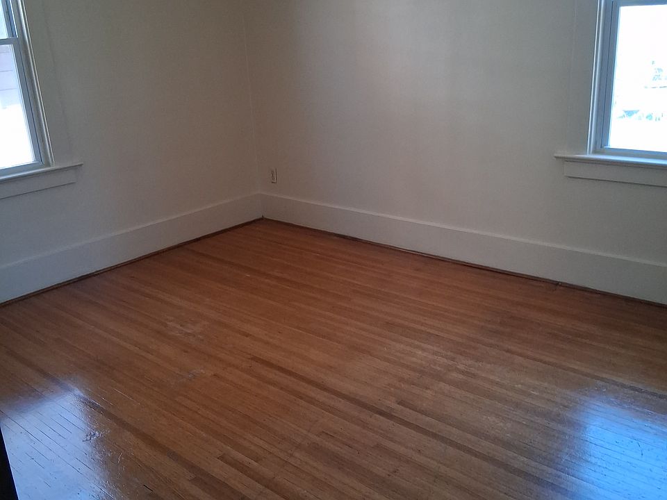 1st bedroom