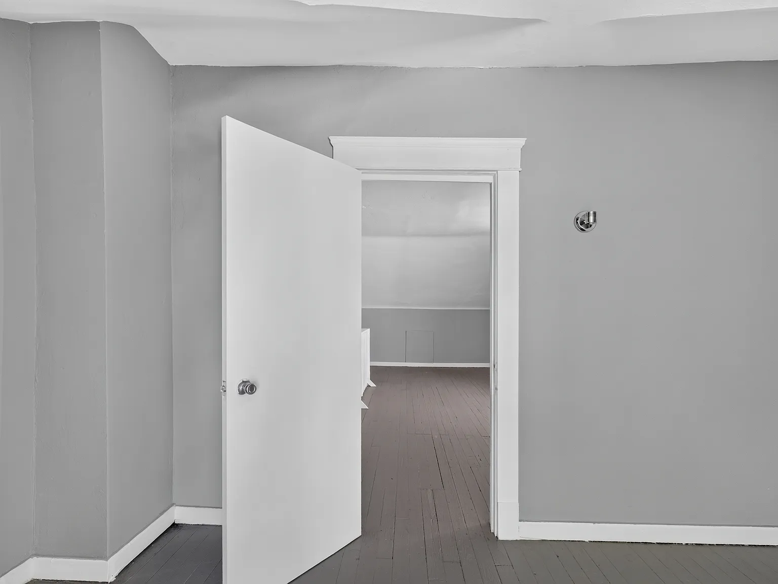 4 bed, 1.5 bath, 1800 sqft, $1,350 — Photo 4