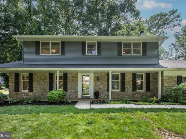 561 Nottingham Dr, Yardley, PA 19067