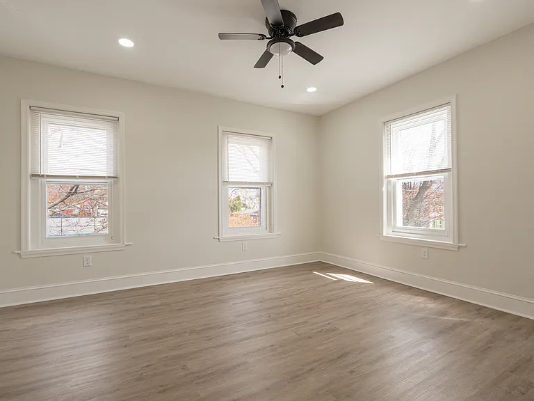 51 W Fairview St — Photo 13