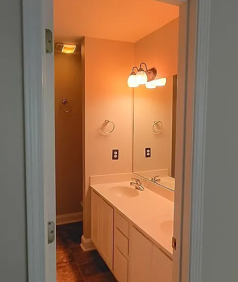 201 Hampton Forest Dr — Photo 19