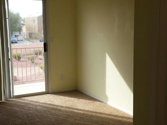 3rd image of 4082 Emerald Wood St