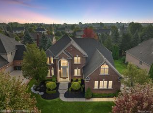 54866 Catalpa Dr, Shelby Township, MI 48315