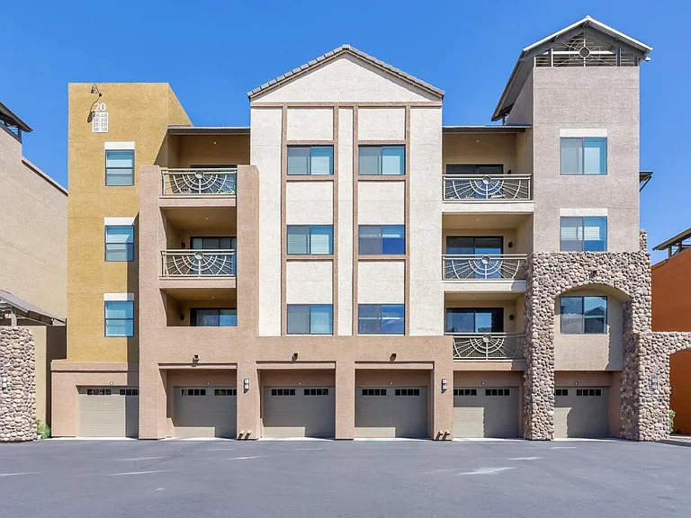 Noria Robson Luxury Apartments — Photo 7