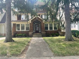 3084 E Derbyshire Rd, Cleveland Heights, OH 44118