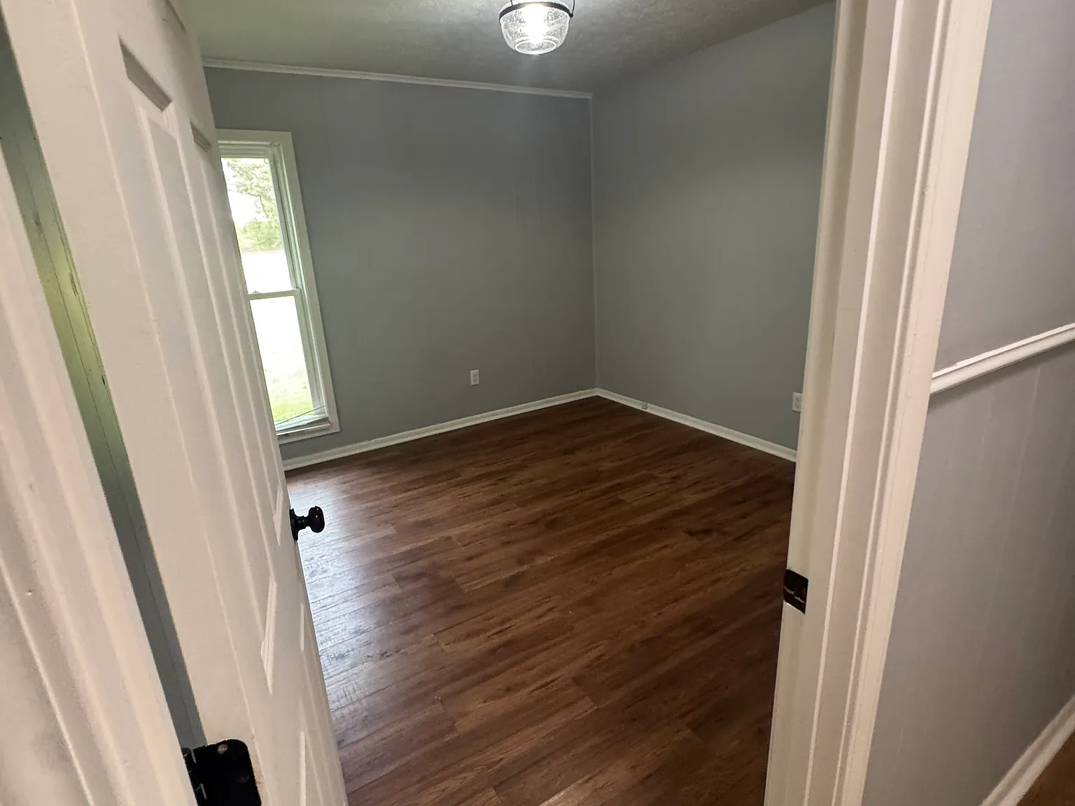 3 bed, 2400 sqft, $2,000 — Photo 3