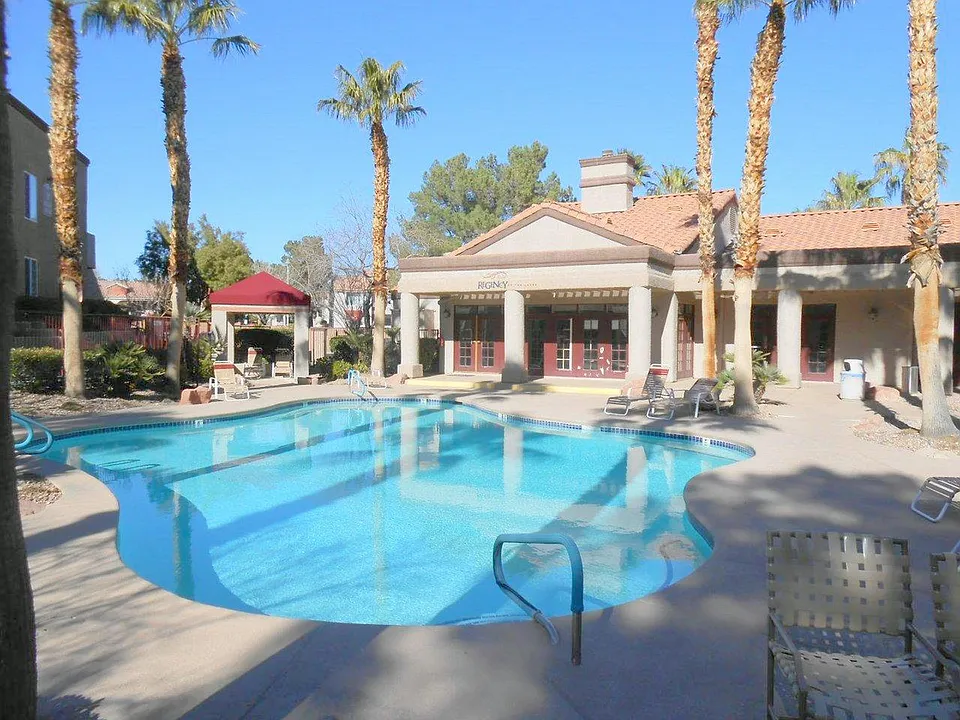 9325 W Desert Inn Rd #132