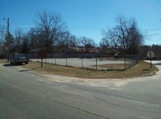 404 Atlanta St, Barnesville, GA 30204