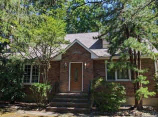 103 Eatons Neck Rd, Northport, NY 11768