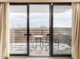 125 Coolidge Ave APT 210, Watertown, MA 02472