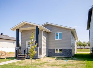 109 W Aztec Cres, Blackfalds, AB T4M0M2