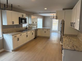 8295 Farmington Blvd, Germantown, TN 38139