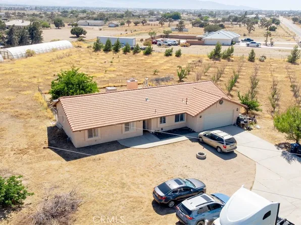 9995 Smoke Tree Rd, Phelan, CA 92344