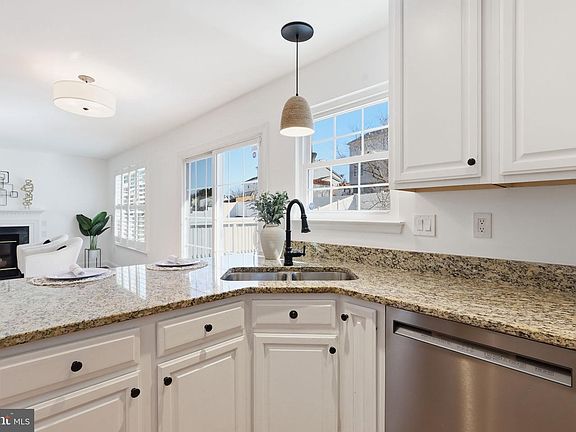 4th image of 5735 Rocksbury Ln