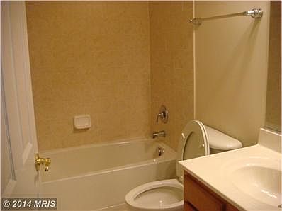 Lower Level Bath