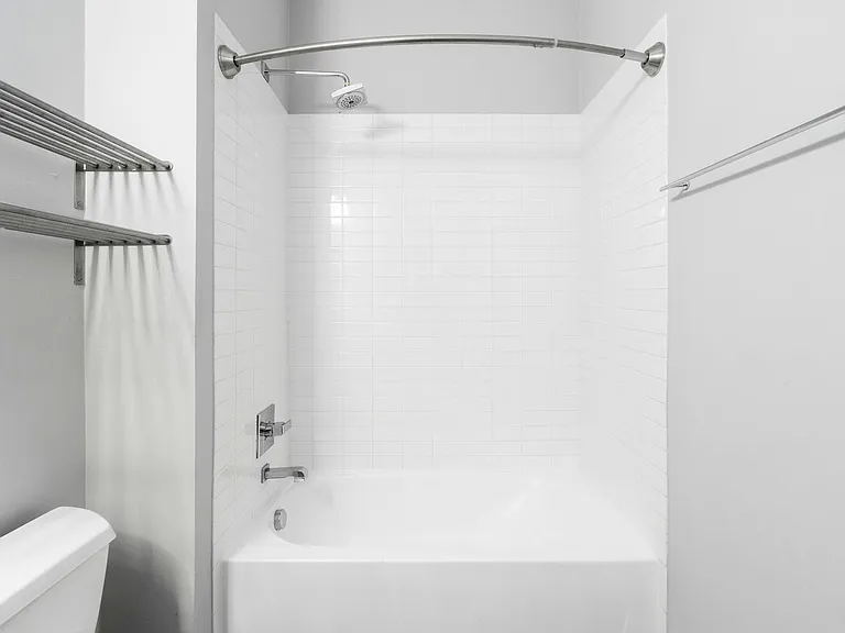 507 Sabine St #403 — Photo 21
