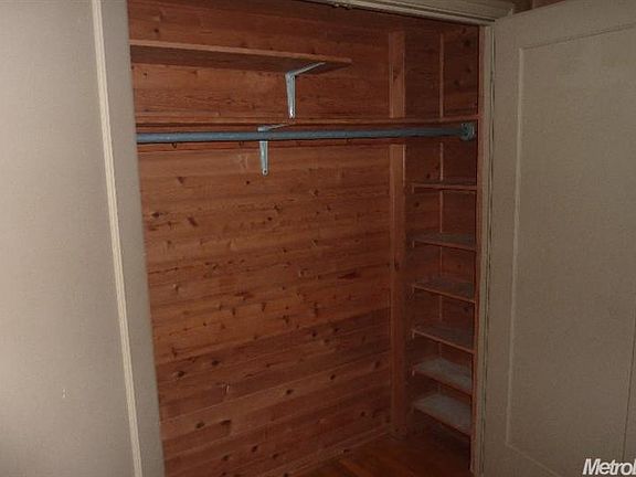 3rd image of 2606 E Scotts Ave