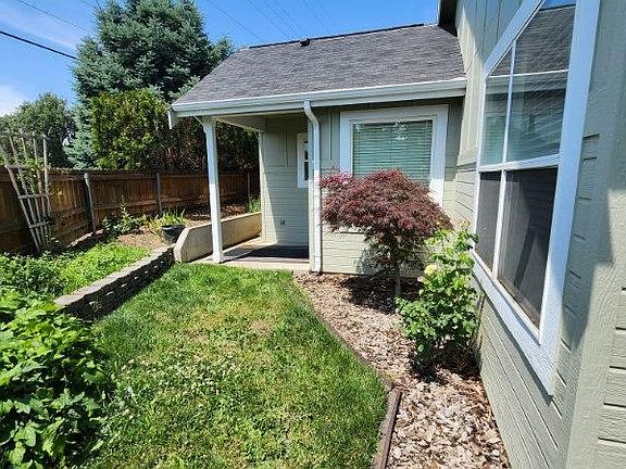 Back of house including back patio