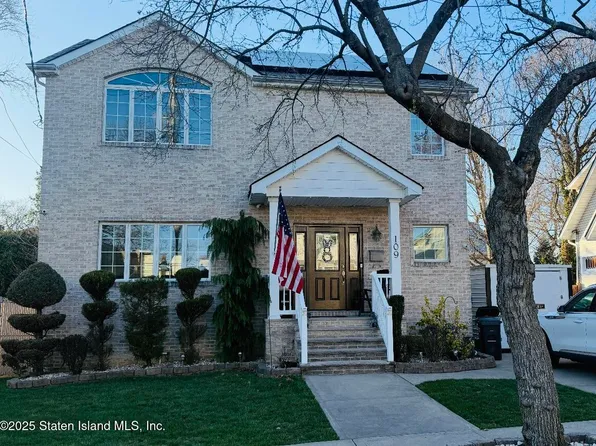 109 8th St, Staten Island, NY 10306