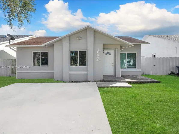 10430 SW 210th Ter, Cutler Bay, FL 33189
