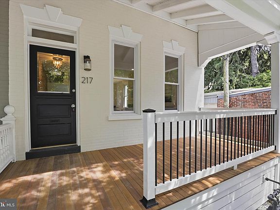 4th image of 217 Nevin St